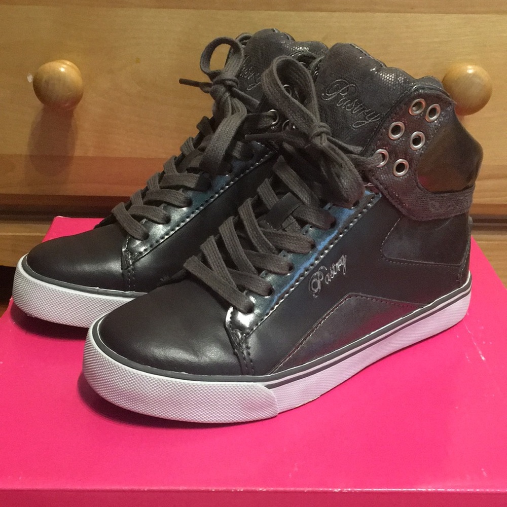 Pastry Sneakers View 4